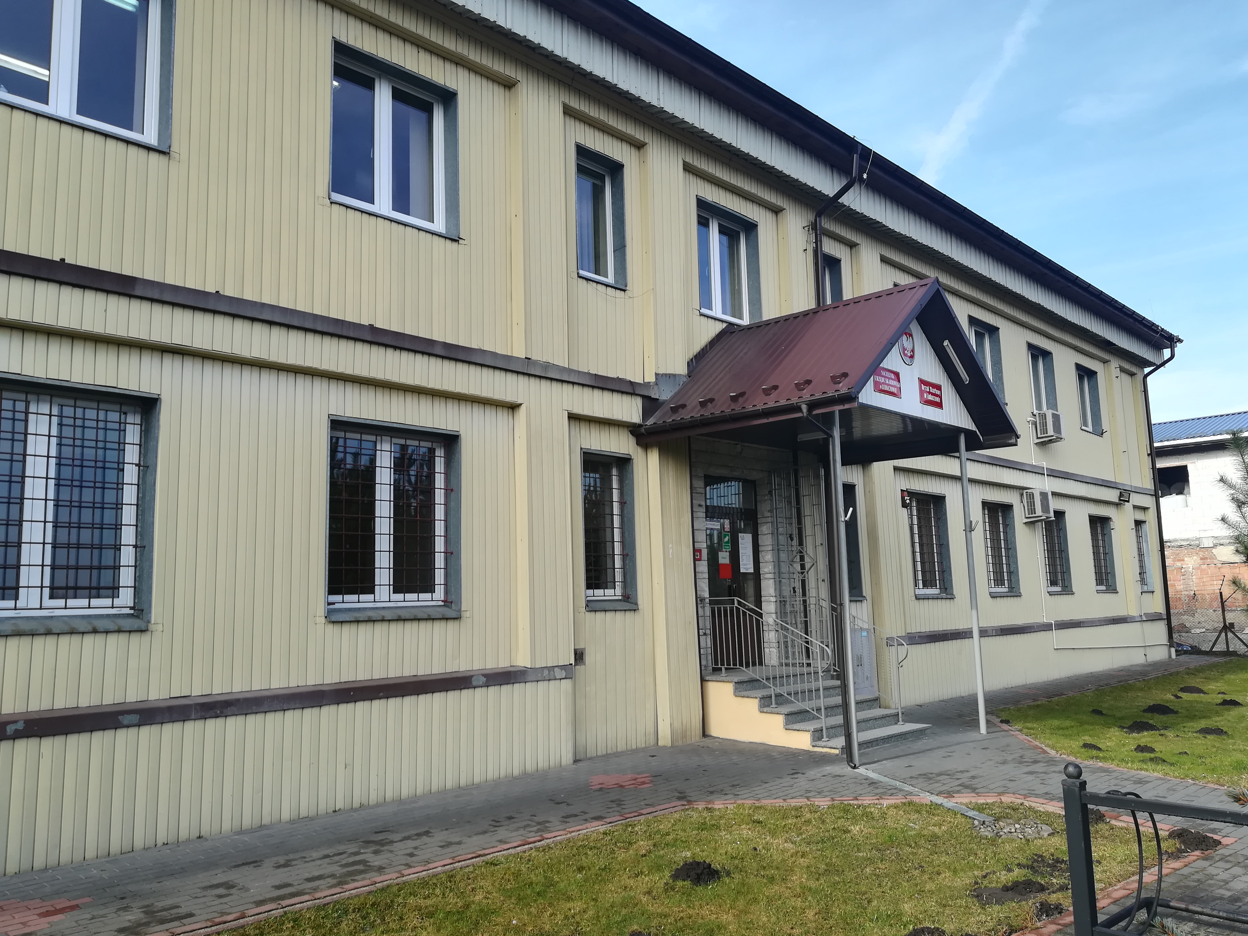 Na zdjęciu budynek Urzędu Skarbowego w Lubaczowie