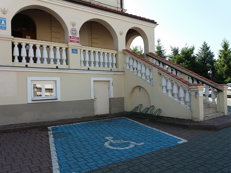 Na zdjęciu budynek Urzędu Skarbowego w Łańcucie