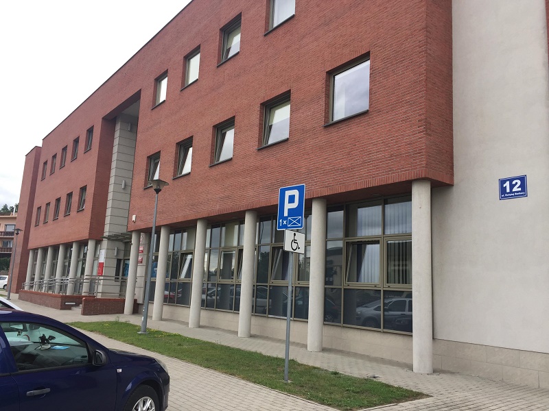 Na zdjęciu budynek Urzędu Skarbowego w Ropczycach