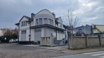 Na zdjęciu widoczny budynek z zewnątrz  typu nowa kamienica