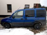 Samochód ciężarowy Fiat Doblo, Furgon, rok prod. 2001,
poj. silnika 1910cm3, moc silnika 46kW, zasilany olejem napędowym, manualna skrzynia biegów, lewy bok