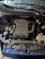 Samochód osobowy marki Fiat Punto,  moc 70 kW,
poj. 1368 cm3, rok prod. 2009, kolor granatowy, komora silnika