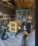 Ciągnik rolniczy Ursus C 328  rok prod. 1965
,diesel, prawdopodobnie uszkodzony silnik