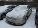 Toyota Avensis pojemność silnika 1794,00 cm³, rok produkcji 2004   przód srebrnego samochodu;