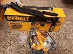 wyrzynarka marki Dewalt LI 18V