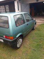 Samochód osobowy Fiaty Cinquecento 704 w kolorze zielonym