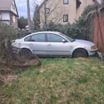 Samochód osobowy Volkswagen Passat w kolorze srebrnym