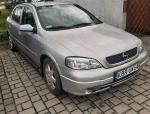 Samochód osobowy Opel Astra w kolorze srebrnym