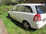Samochód osobowy Opel Zafira
- zdjęcie 2 opis: Zdjęcie przedstawia lewy bok białego samochodu;