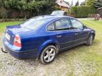 Samochód osobowy VW Passat sedan w kolorze niebieski metalik. Zadbany