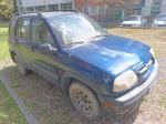 przód pojazdu Suzuki Vitara w kolorze niebieskim