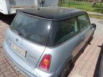Samochód osobowy Mini Cooper, rok prod. 2001,
poj. silnika 1598cm3, moc silnika 85kW, zasilany benzyną, manualna skrzynia biegów, tył
