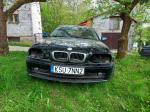 Samochód osobowy BMW 318CI COUPE koloru czarnego, Uszkodzony, widoczna korozja, brak przednich reflektorów 