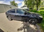 Samochód osobowy Ford Focus srebrny prawy bok