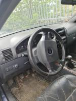 samochód osobowy KIA Sorento kombi, w kolorze granatowym, rok produkcji 2002, przebieg ok. 259 tysięcy km, olej napędowy.