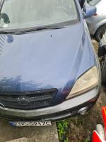 samochód osobowy KIA Sorento kombi, w kolorze granatowym, rok produkcji 2002, przebieg ok. 259 tysięcy km, olej napędowy.