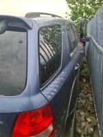 samochód osobowy KIA Sorento kombi, w kolorze granatowym, rok produkcji 2002, przebieg ok. 259 tysięcy km, olej napędowy.