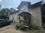 Nieruchomość położona  przy  ul. Orzeszkowej w Myślenicach ok. 1 km od rynku, , budynek - front,