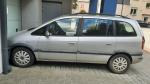 Opel Zafira w kolorze srebrnym