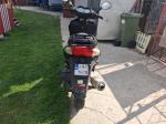 Motorower w kolorze czarnym