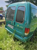 Samochód ososbowy Volkswagen Caddy w kolorze seledynowym