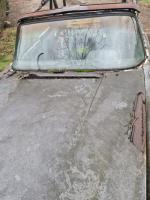 Samochód osobowy Mercedes Benz, wrak, rok produkcji 1965