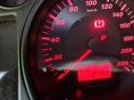 Samochód osobowy Seat Ibiza hatchback, kolor srebrny metalic, rok produkcji 2002, przebieg około 268 tysięcy km, na drzwiach bagażnika widoczna rdza.