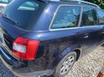 Samochód osobowy Audi A4 kombi, kolor granatowy metalizowany.  